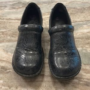 Blue grey paisley patterned nursing shoes by BOC
